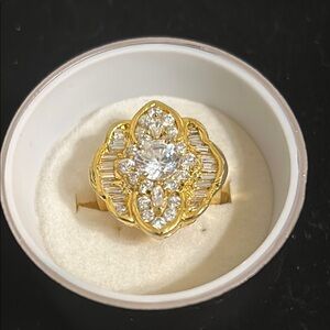 Elegant Gold and Crystal Women's Ring Sz 5